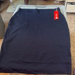 Elegant Black Pencil Skirt